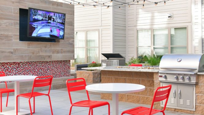 Outdoor Grilling Area At The Standard Raleigh